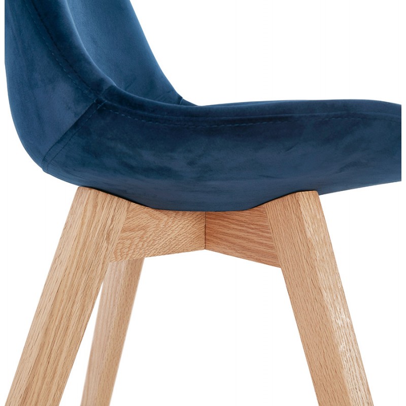 Chaise design scandinave en velours pieds couleur naturelle LEONORA (bleu) - image 47192