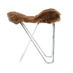 Sheepskin foot rests, short hairs FLYING GOOSE ICELAND chrome foot (brown)