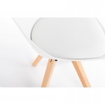 Set of 2 polypropylene chairs with NEVA natural beech legs (White)
