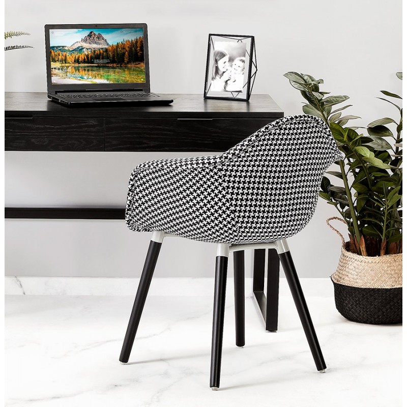 Chaise avec accoudoirs en tissu et pieds en bois noir RANY (pied de poule) - image 62955